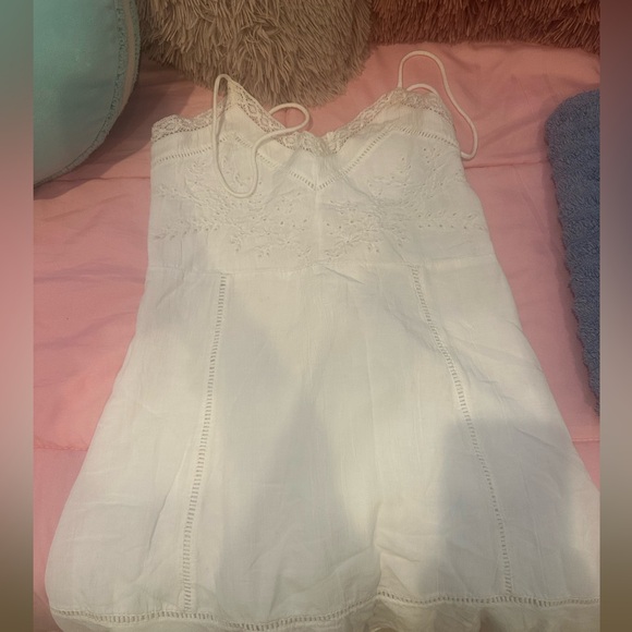 Zara White SHORT EMBROIDERED DRESS - size XS - Picture 9 of 10